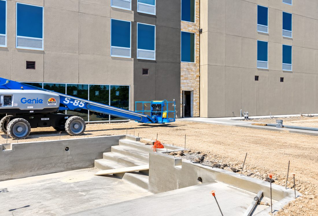 Stucco and EIFS exterior finish project 8 on a commercial building in Dallas-Fort Worth