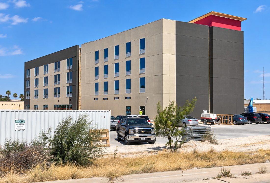 Stucco and EIFS exterior finish project 9 on a commercial building in Dallas-Fort Worth